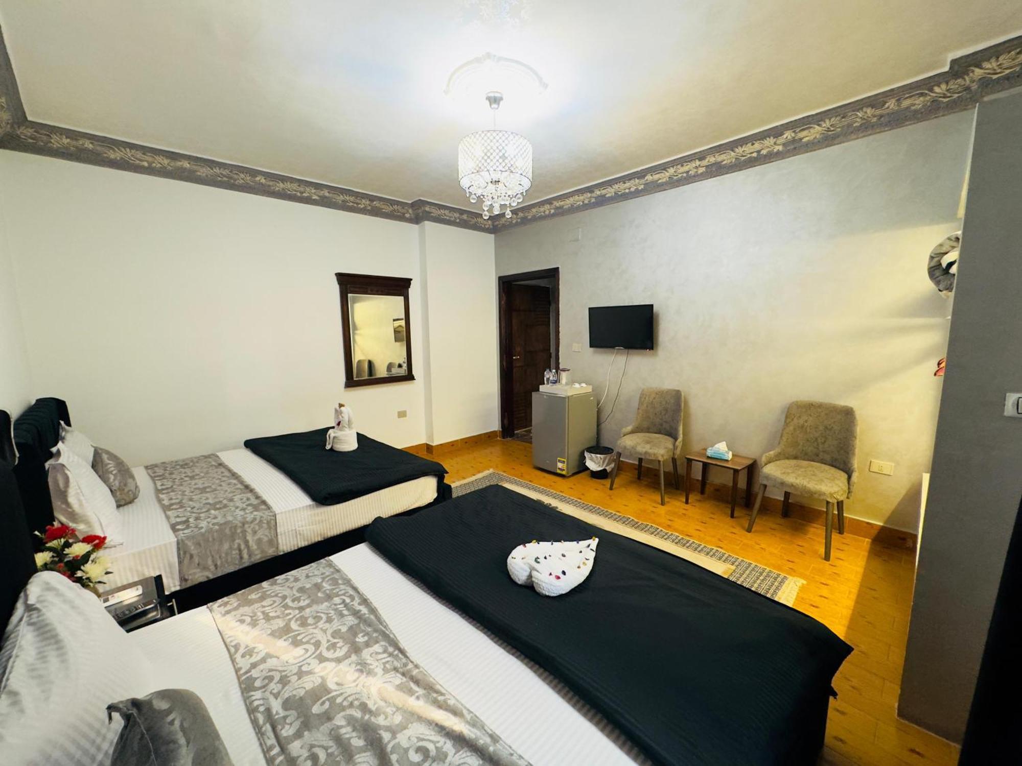 Pyramids Kingdom - Guest House Kafrat al Jabal Exterior photo